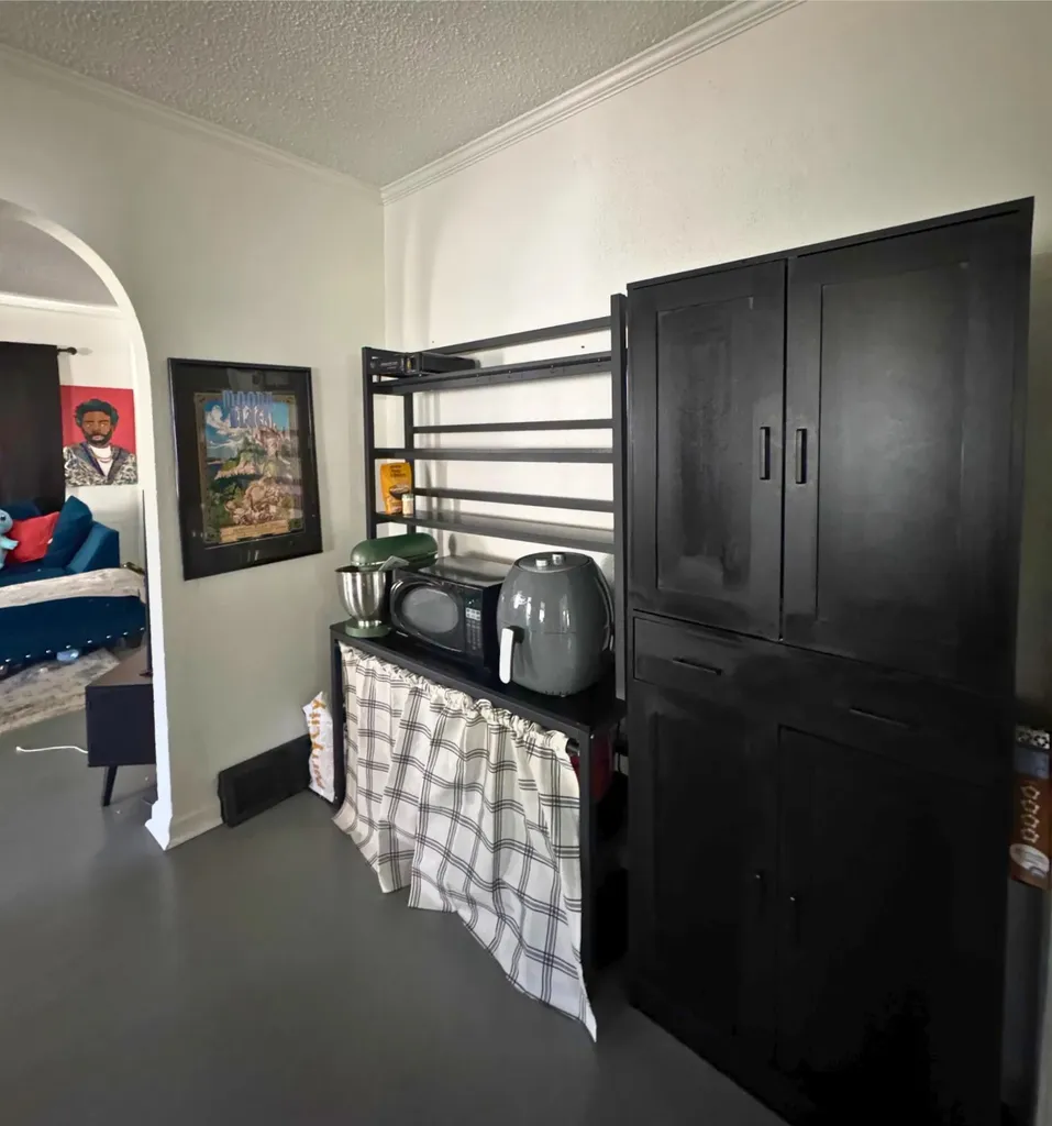 672 E Isabella Avenue Muskegon City MI 49442