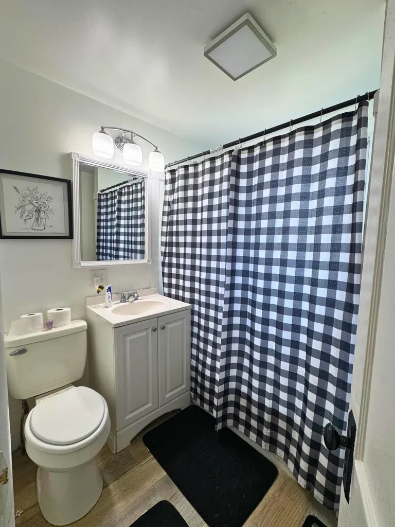 672 E Isabella Avenue Muskegon City MI 49442