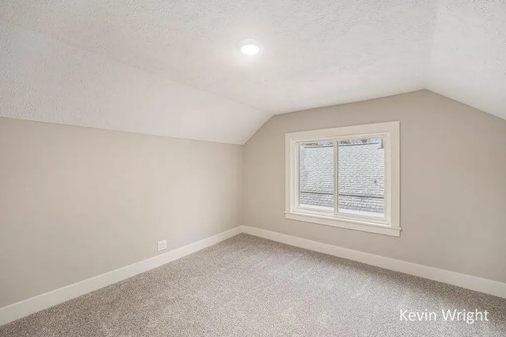 883 Emerson Avenue Muskegon City MI 49442