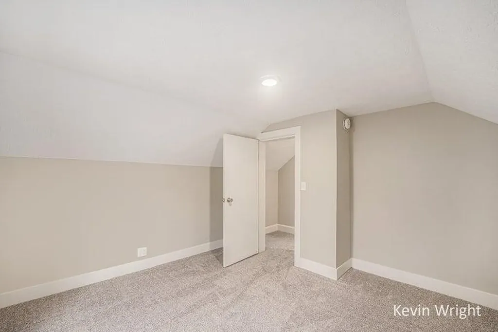 883 Emerson Avenue Muskegon City MI 49442