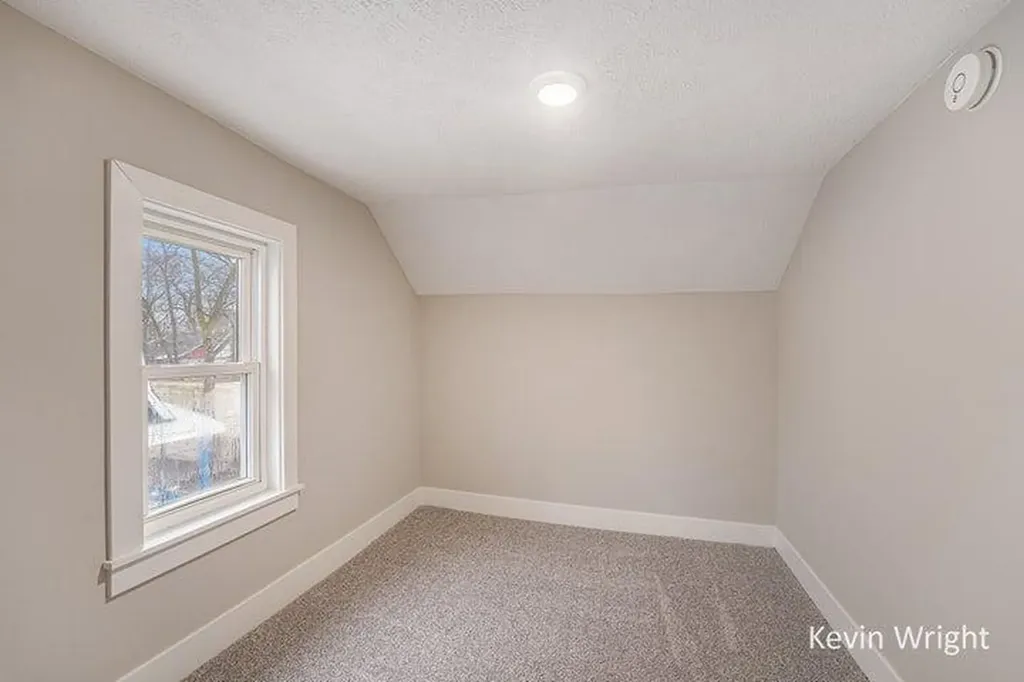 883 Emerson Avenue Muskegon City MI 49442