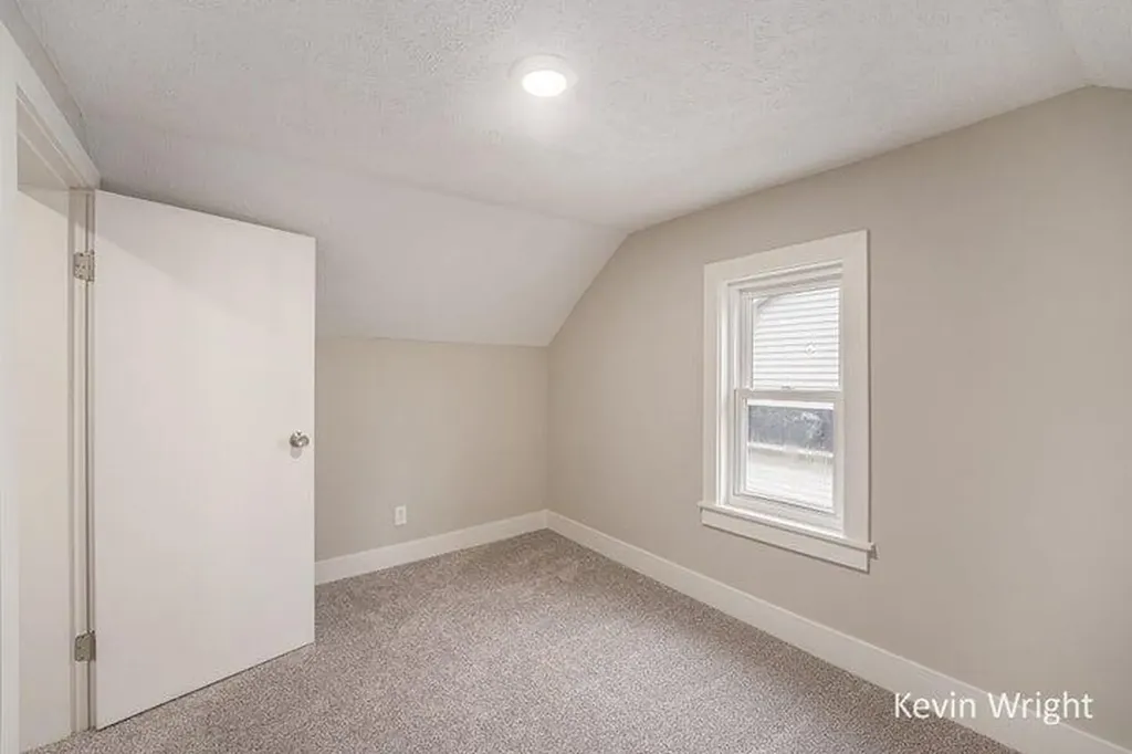 883 Emerson Avenue Muskegon City MI 49442