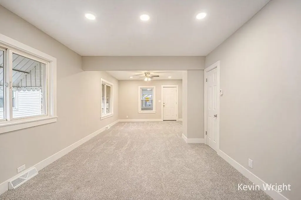 883 Emerson Avenue Muskegon City MI 49442