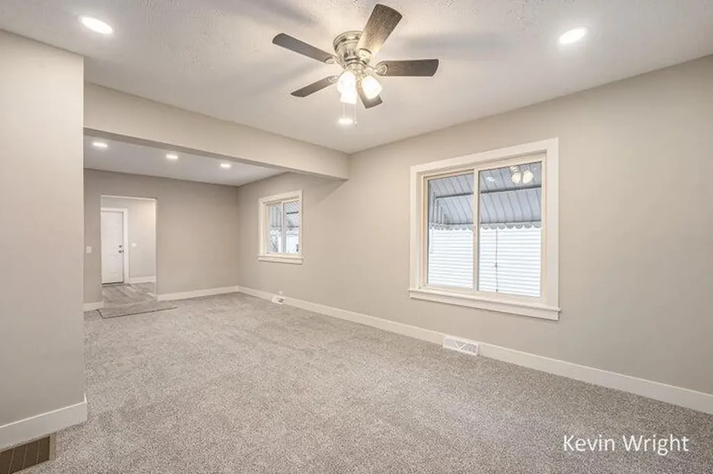 883 Emerson Avenue Muskegon City MI 49442
