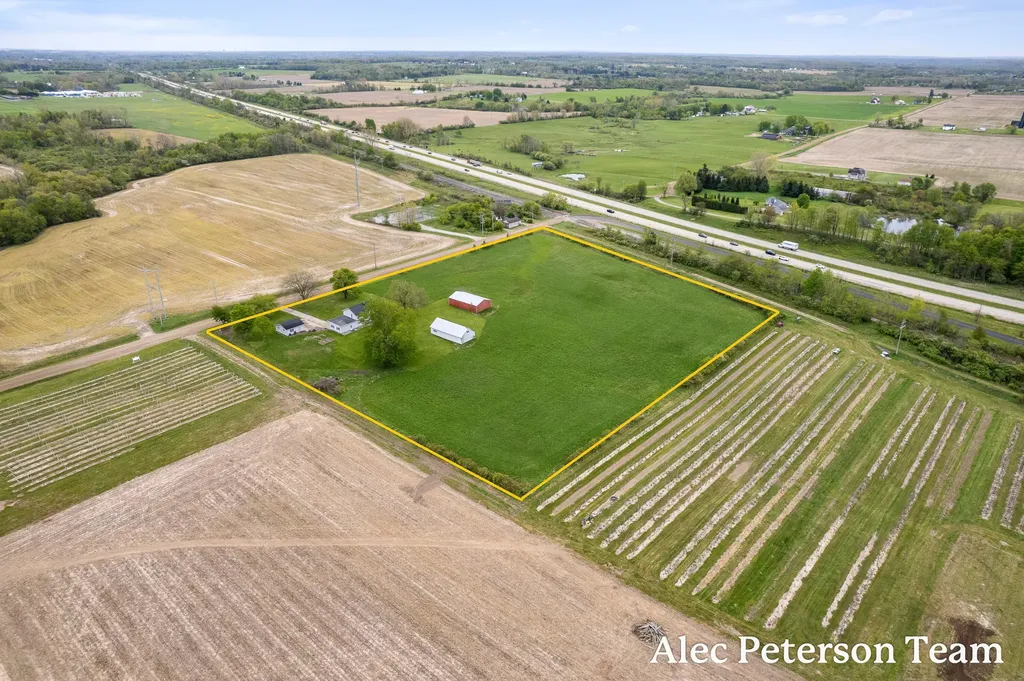 15727 40th Avenue Wright Township MI 49404
