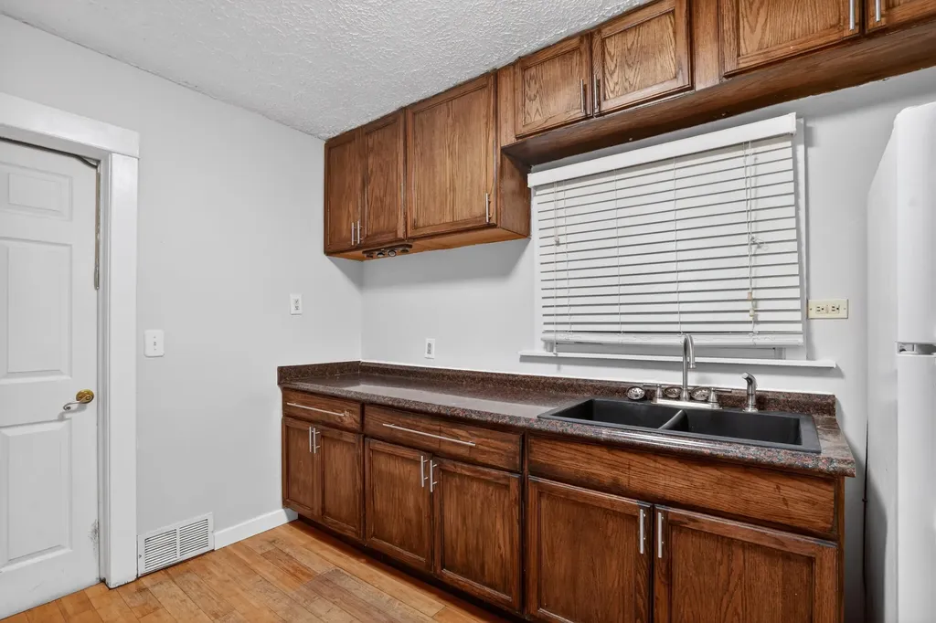 2533 S Washington Avenue Lansing City MI 48910