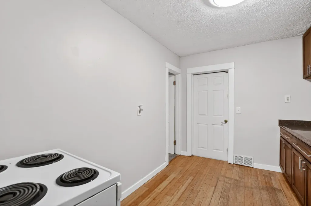 2533 S Washington Avenue Lansing City MI 48910