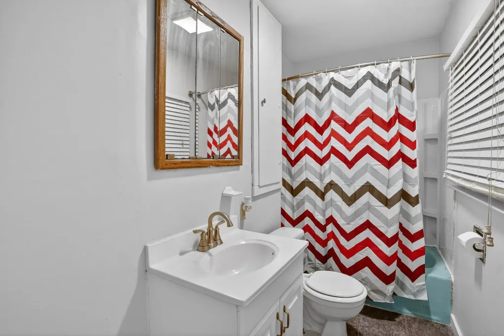 2533 S Washington Avenue Lansing City MI 48910
