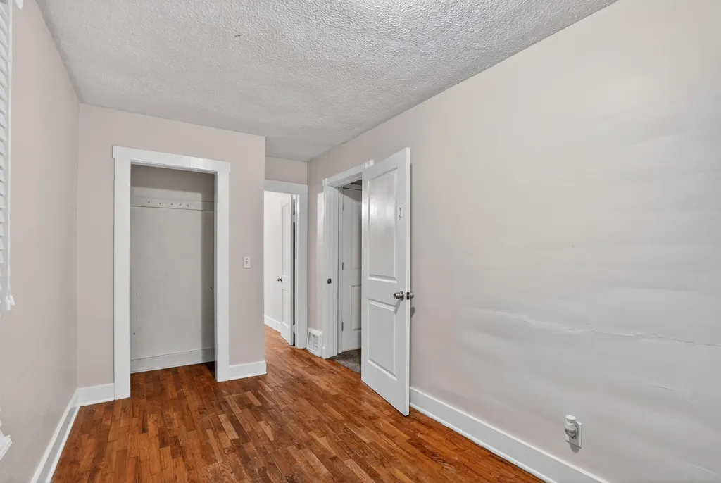 2533 S Washington Avenue Lansing City MI 48910