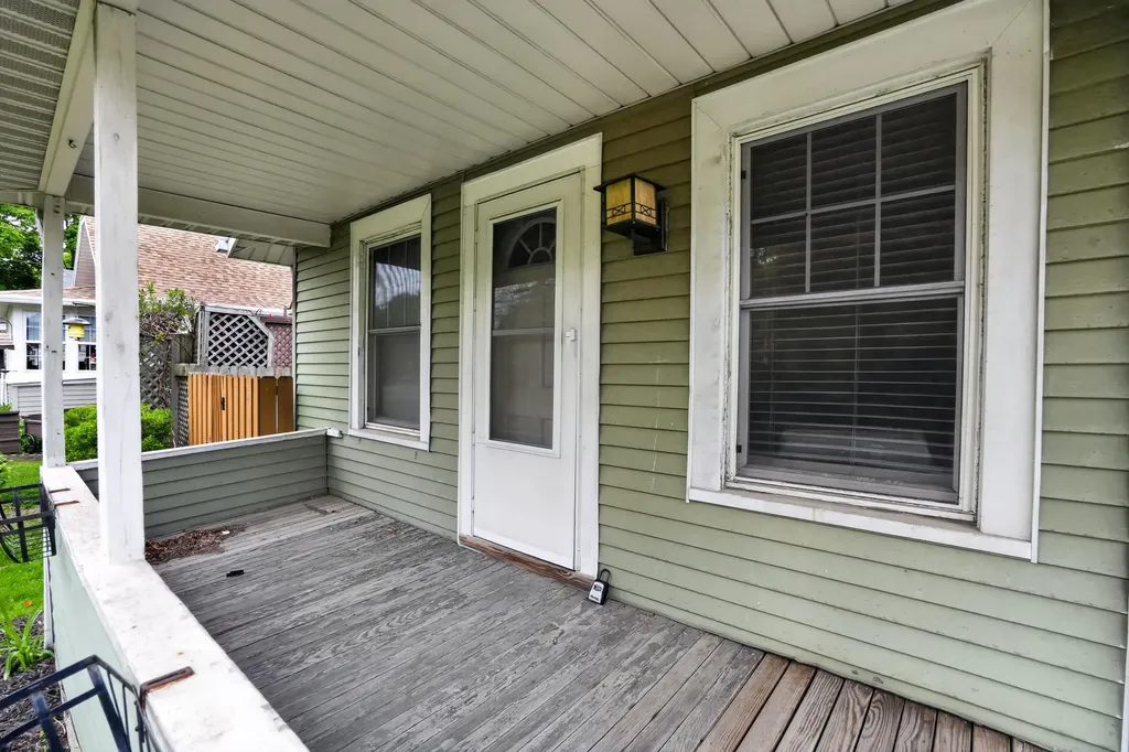2533 S Washington Avenue Lansing City MI 48910