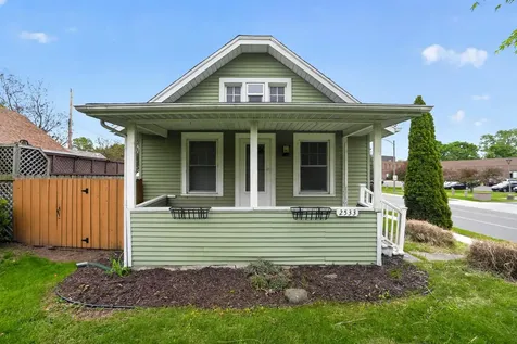 2533 S Washington Avenue Lansing City MI 48910