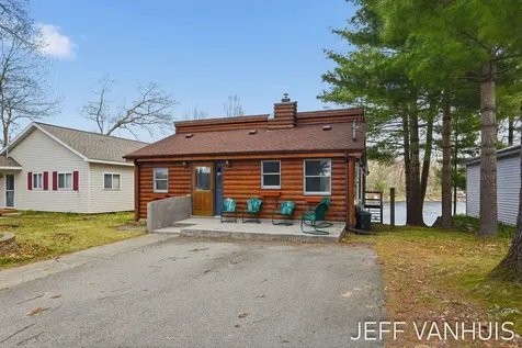 10150 S Lakeside Ridge Road Lake Township MI 49304