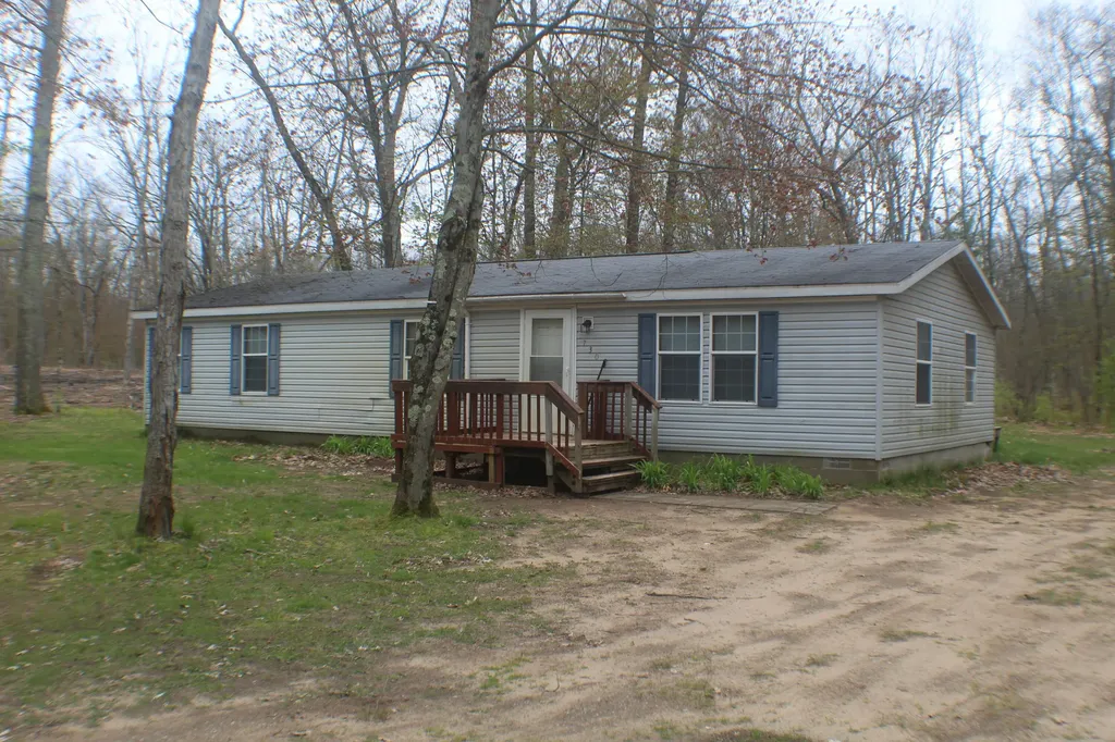 7305 S Forest Glen Otto Township MI 49452