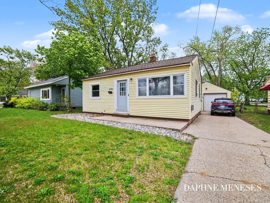 1083 Amity Avenue Muskegon City MI 49442