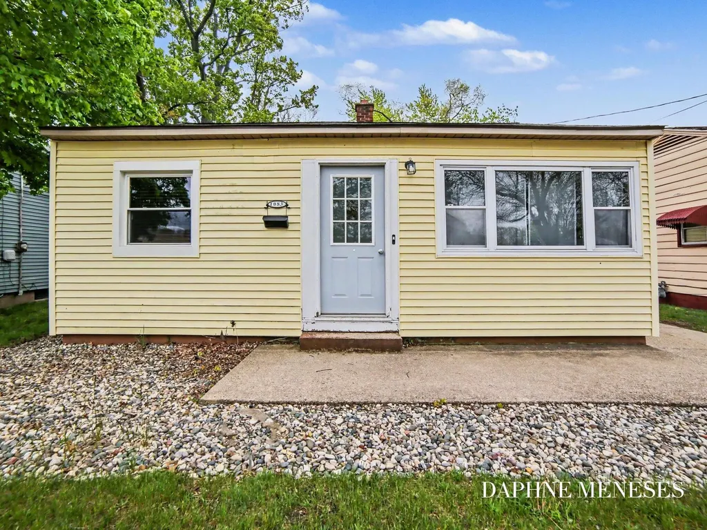 1083 Amity Avenue Muskegon City MI 49442
