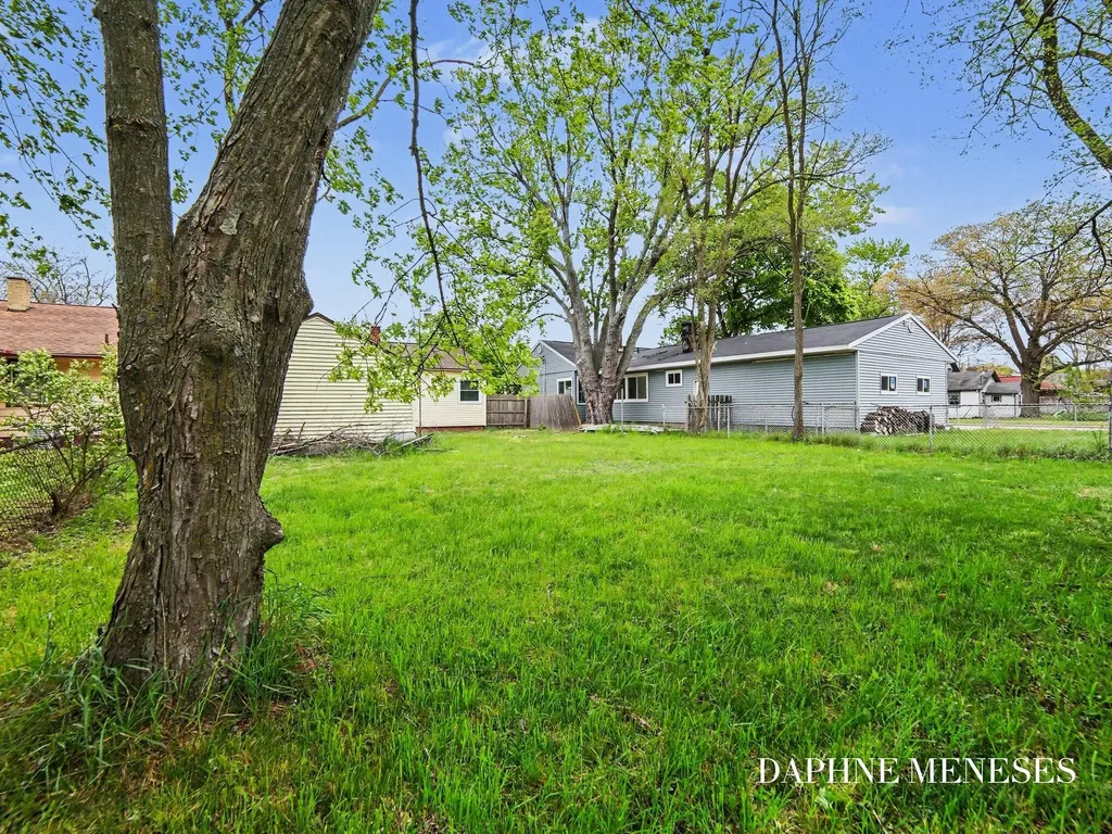 1083 Amity Avenue Muskegon City MI 49442