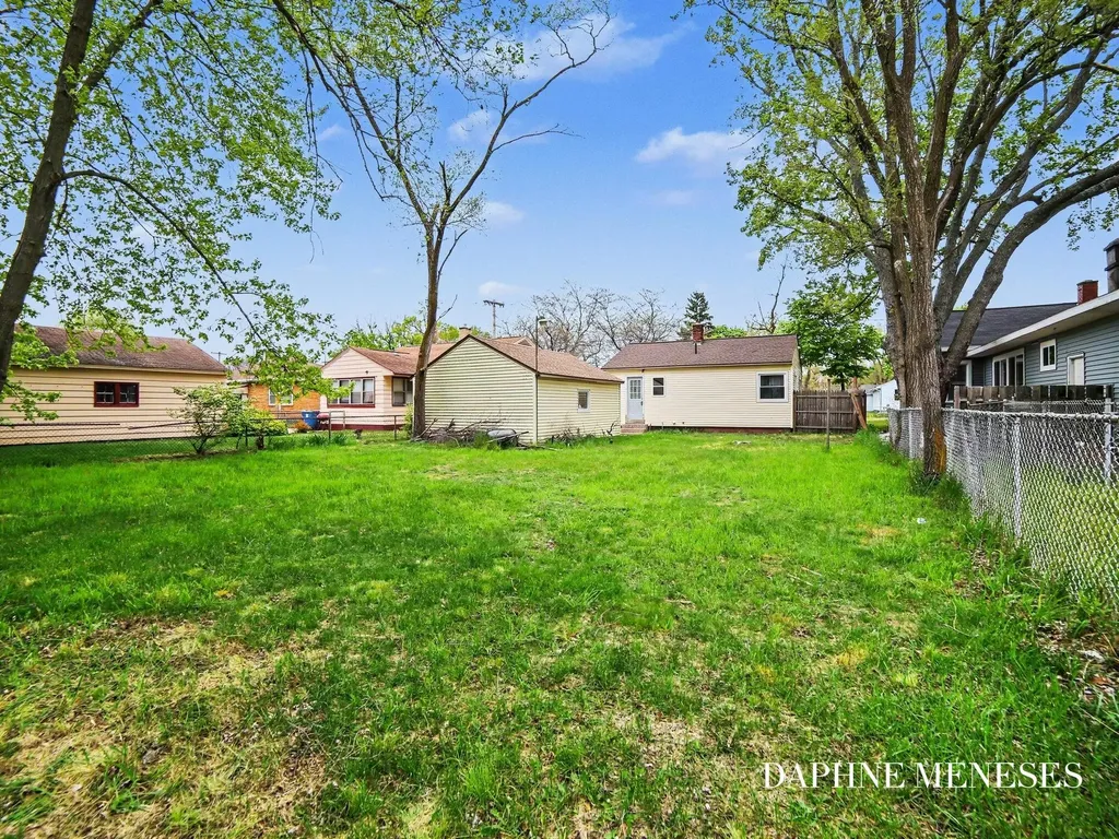 1083 Amity Avenue Muskegon City MI 49442