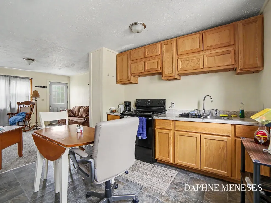 1083 Amity Avenue Muskegon City MI 49442
