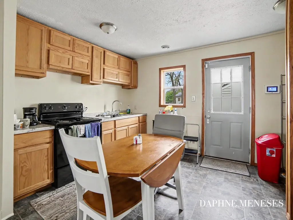 1083 Amity Avenue Muskegon City MI 49442