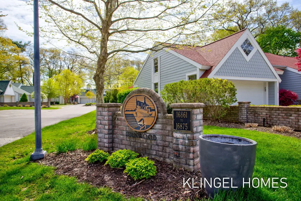 16873 Landing Lane Ferrysburg City MI 49456