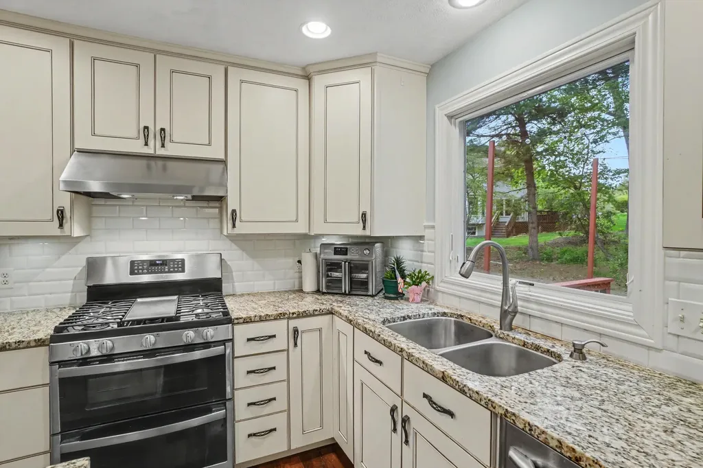 205 Woodlark Court Park Township MI 49424