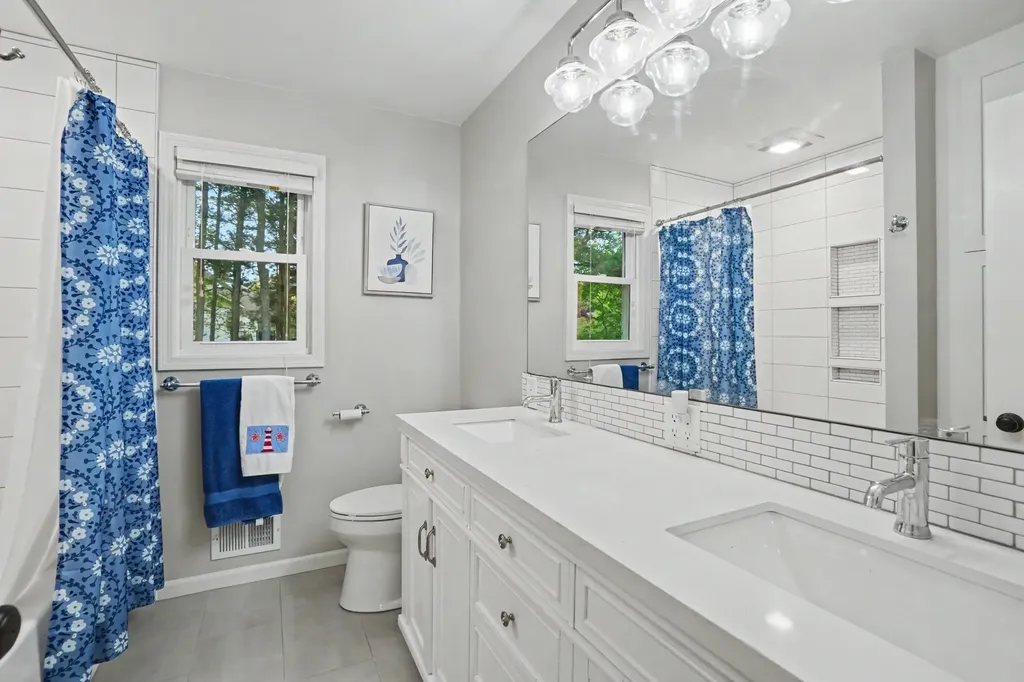 205 Woodlark Court Park Township MI 49424