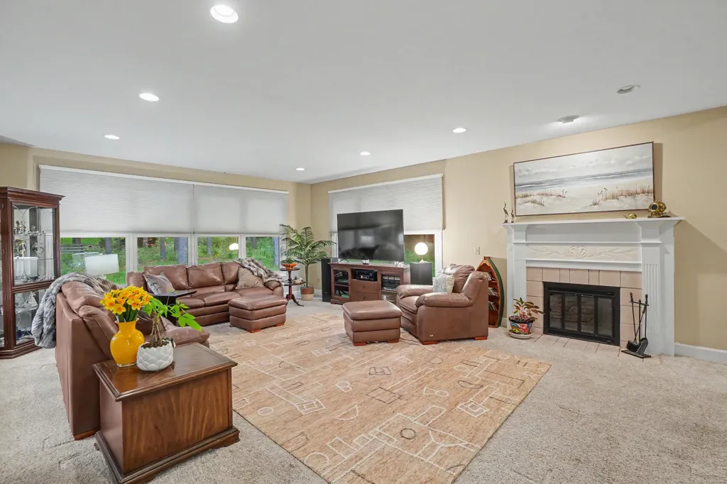 205 Woodlark Court Park Township MI 49424