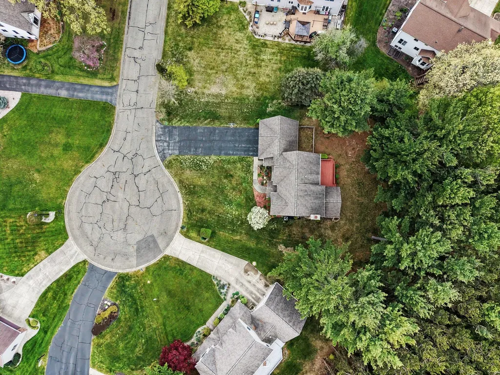 205 Woodlark Court Park Township MI 49424