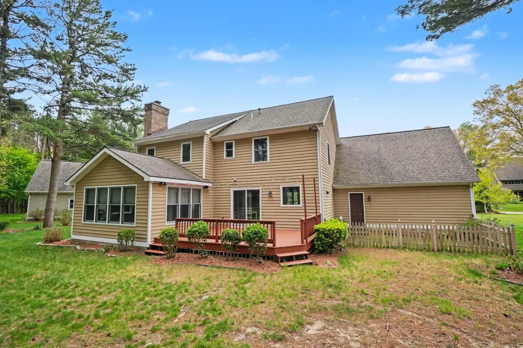 205 Woodlark Court Park Township MI 49424