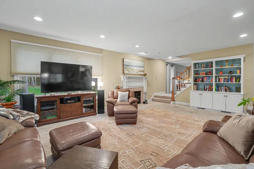 205 Woodlark Court Park Township MI 49424