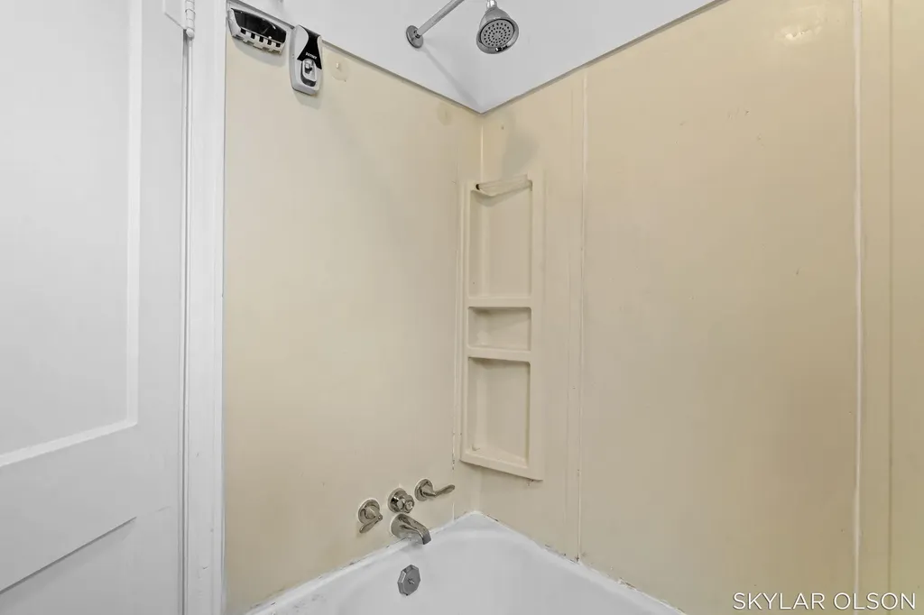 2153 Philo Avenue Muskegon City MI 49441