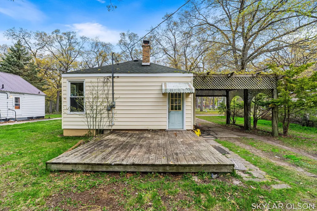 2153 Philo Avenue Muskegon City MI 49441