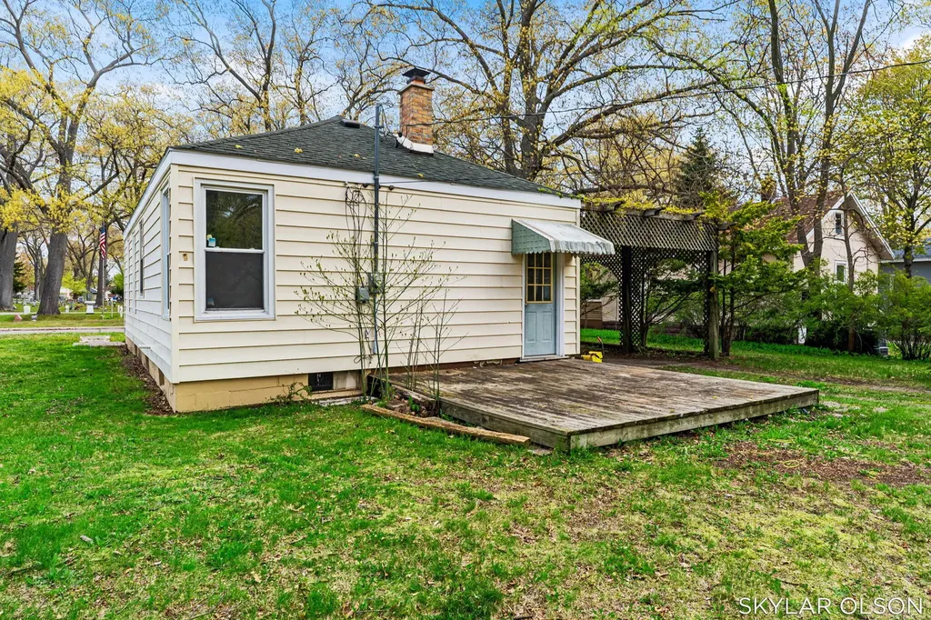 2153 Philo Avenue Muskegon City MI 49441