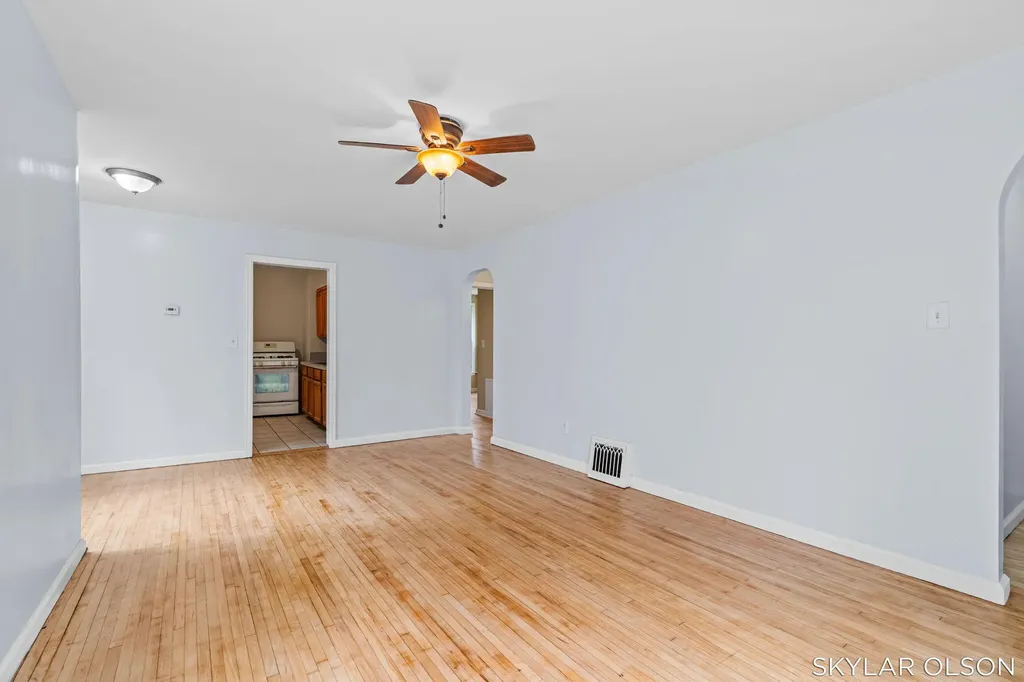 2153 Philo Avenue Muskegon City MI 49441