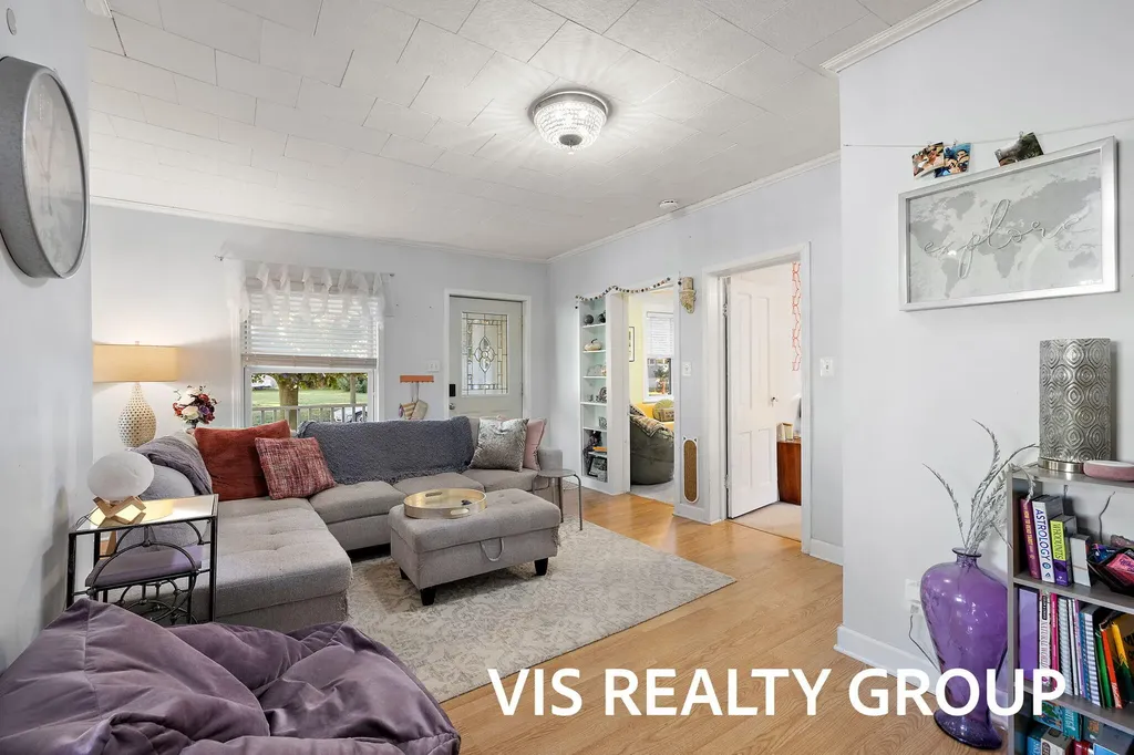 508 Monroe Avenue Grand Haven City MI 49417