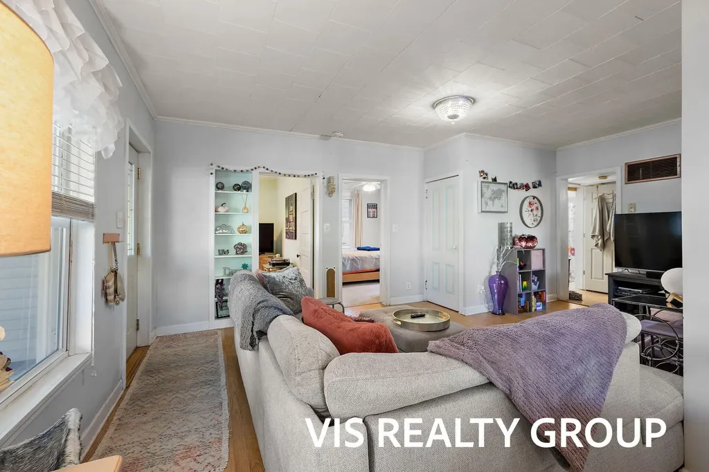 508 Monroe Avenue Grand Haven City MI 49417