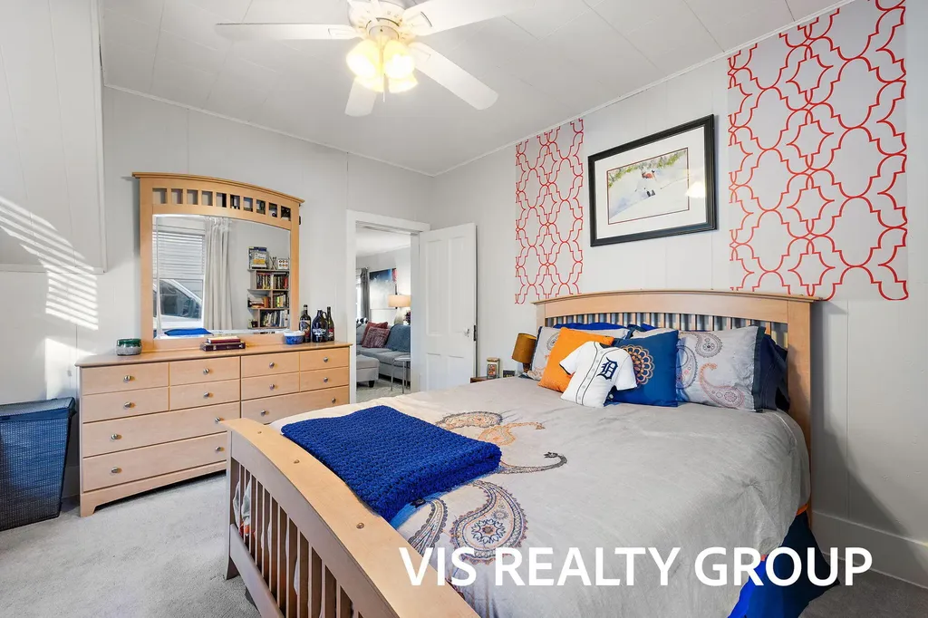 508 Monroe Avenue Grand Haven City MI 49417