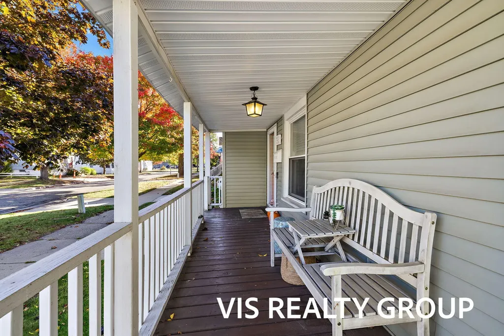 508 Monroe Avenue Grand Haven City MI 49417