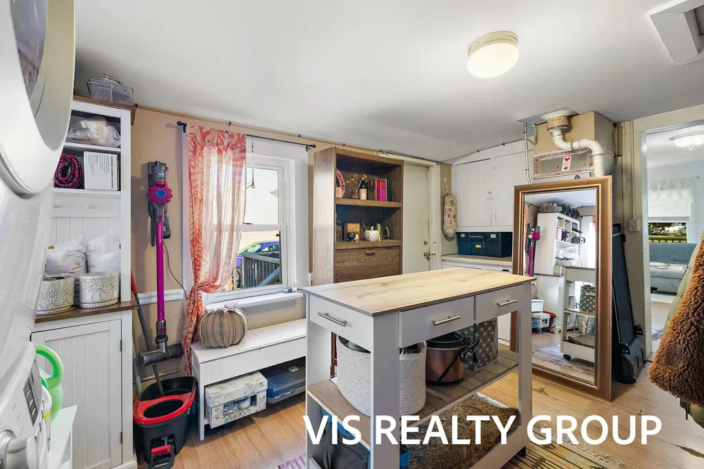 508 Monroe Avenue Grand Haven City MI 49417