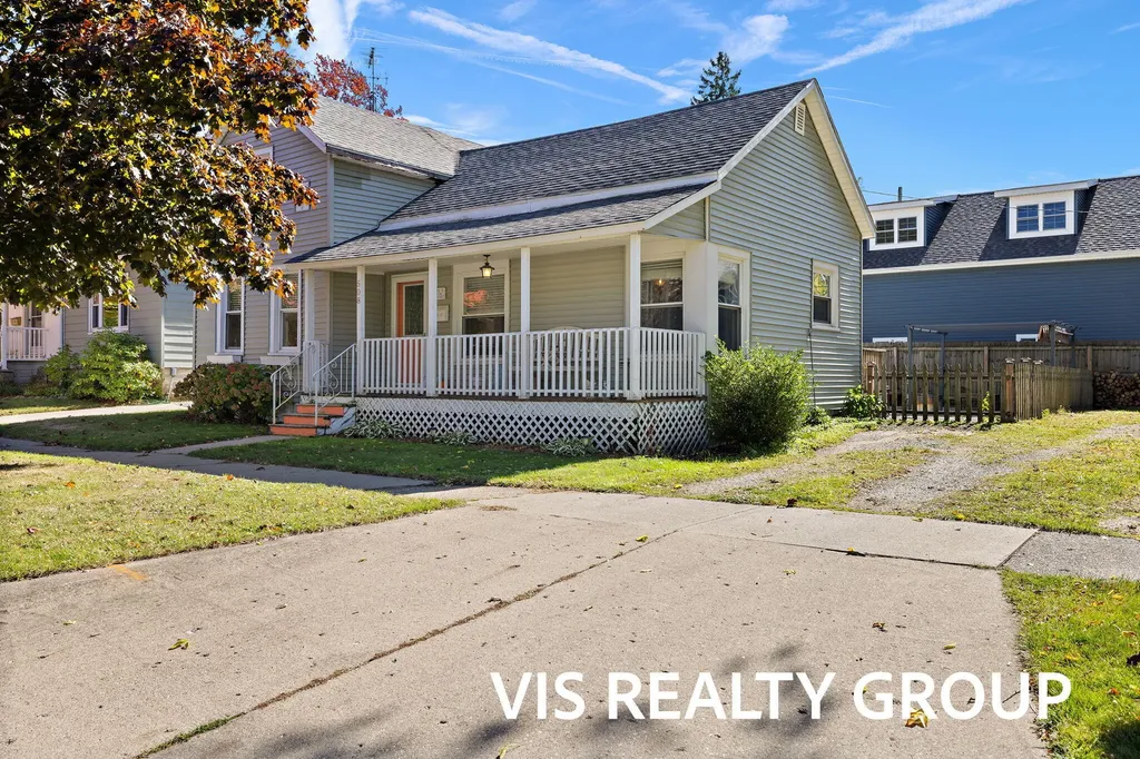508 Monroe Avenue Grand Haven City MI 49417