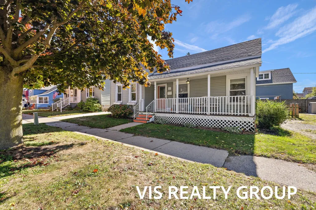 508 Monroe Avenue Grand Haven City MI 49417