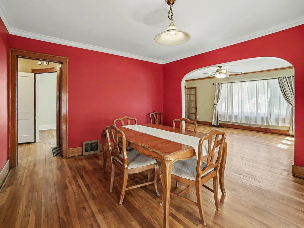 921 Ireland Avenue Muskegon City MI 49441