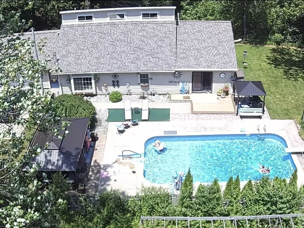 3222 George Street Fruitport Charter Township MI 49444