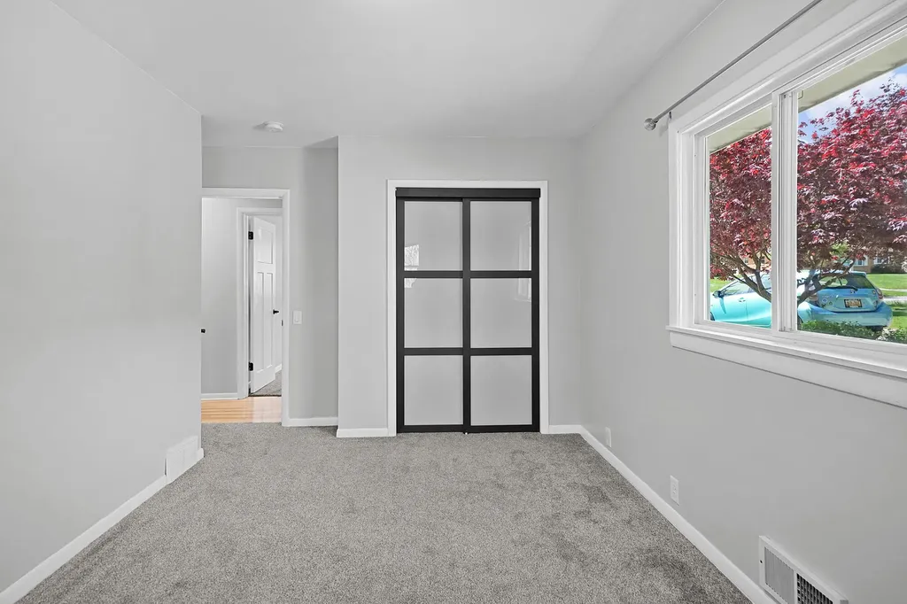 1605 Bridge Street NW Grand Rapids City MI 49504