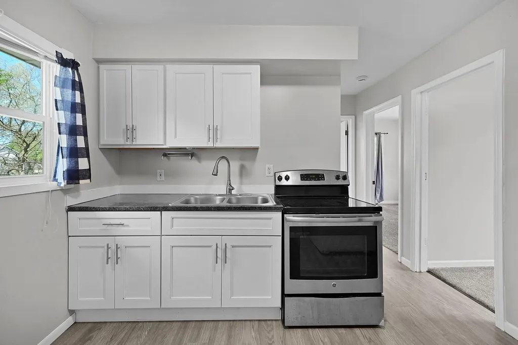 1605 Bridge Street NW Grand Rapids City MI 49504