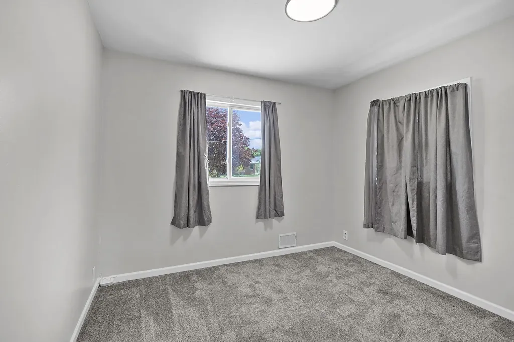 1605 Bridge Street NW Grand Rapids City MI 49504
