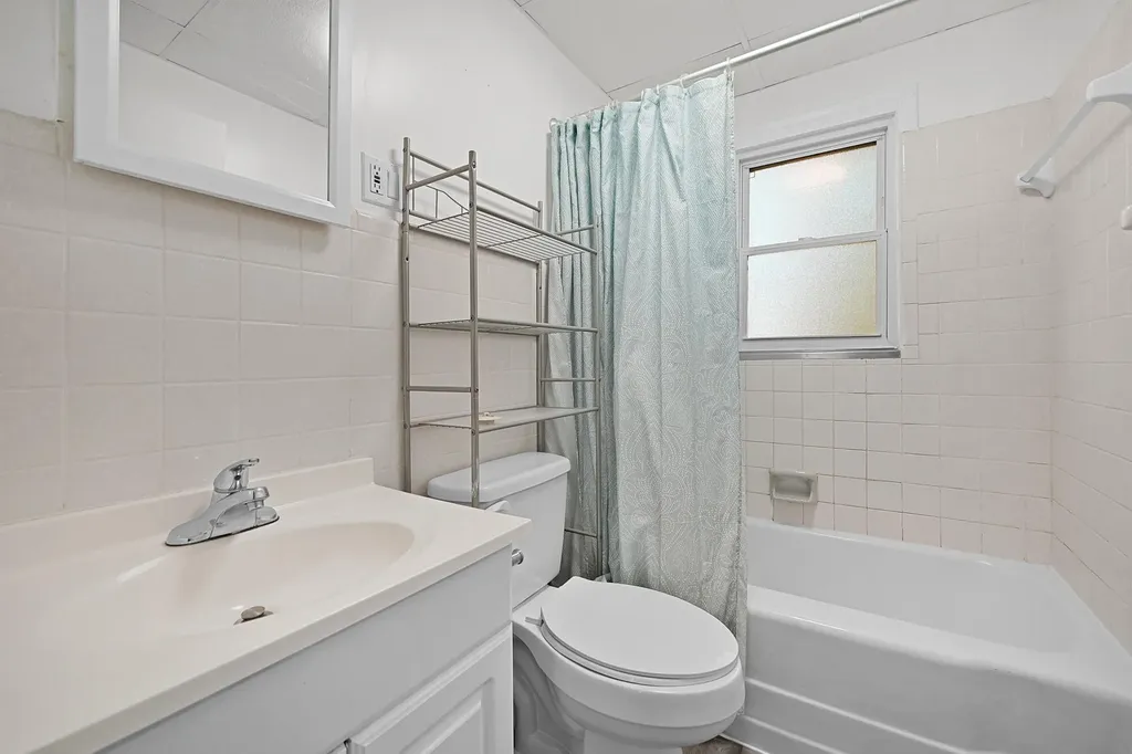 1605 Bridge Street NW Grand Rapids City MI 49504