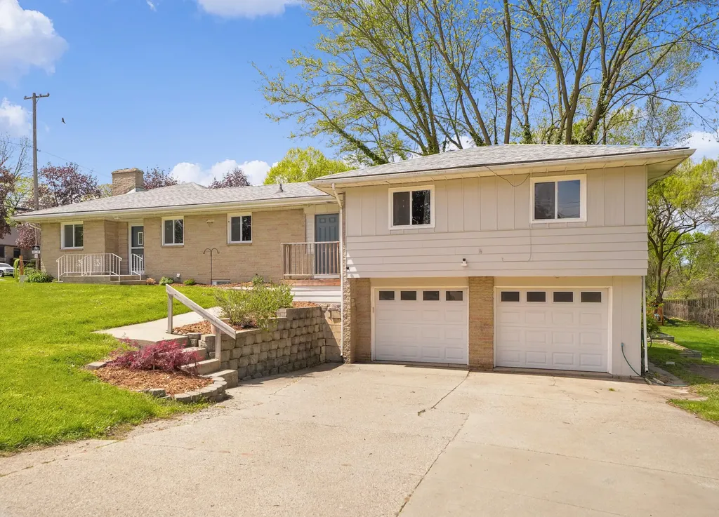 1605 Bridge Street NW Grand Rapids City MI 49504