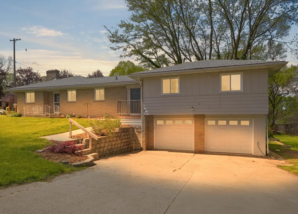 1605 Bridge Street NW Grand Rapids City MI 49504