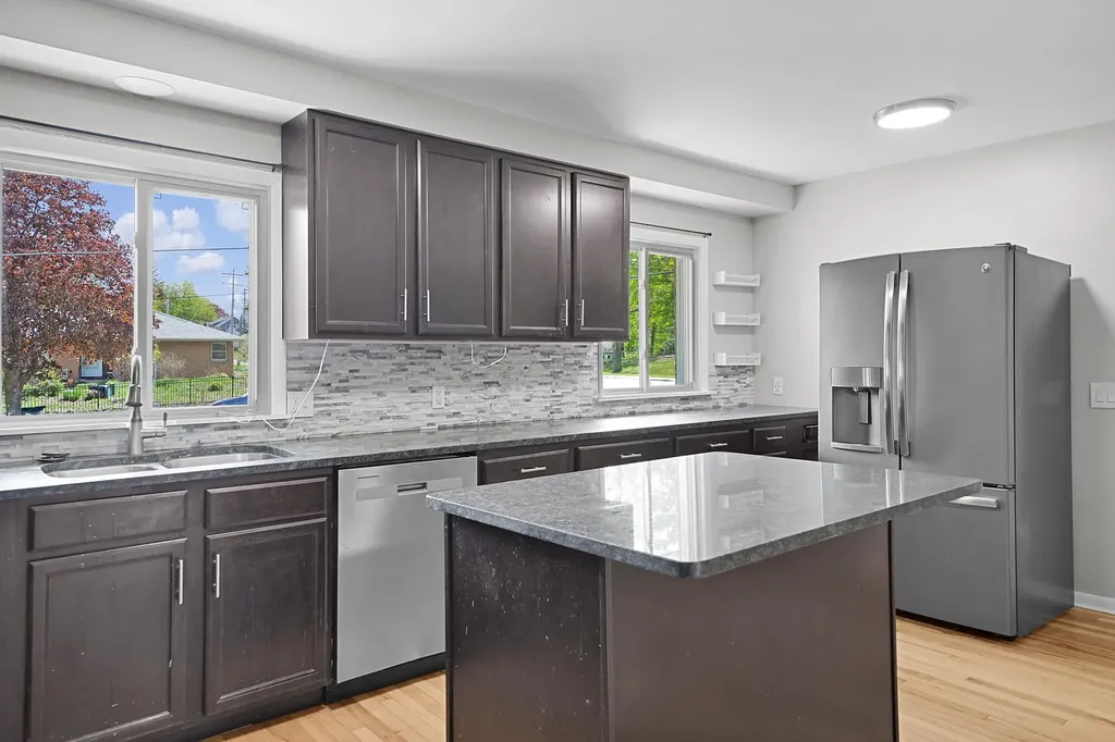1605 Bridge Street NW Grand Rapids City MI 49504